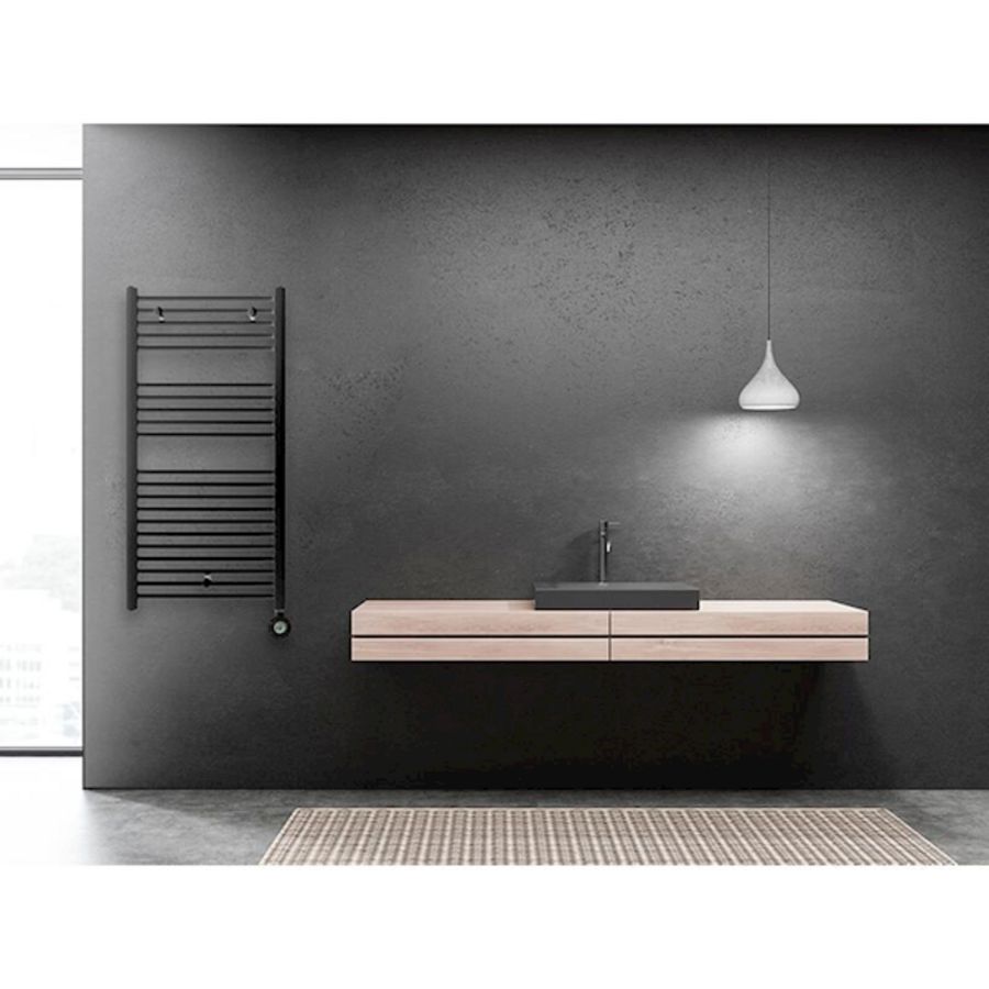 Elektr. handdoekradiator CALOR BLACK 1000W 600x1497mm snoer 1,2mtr + stekker incl. regeling MASTERWATT